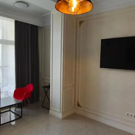 Apartment Near The Sea- Arcadia - аркадийский дворец Odesa