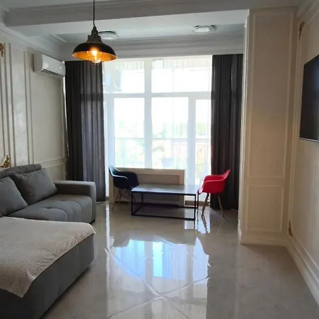 Apartment Near The Sea- Arcadia - аркадийский дворец