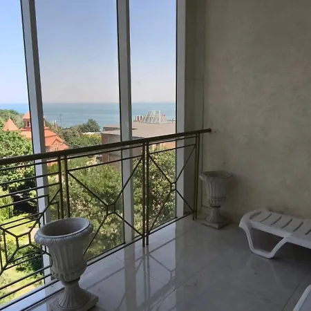 Apartment Near The Sea- Arcadia - аркадийский дворец
